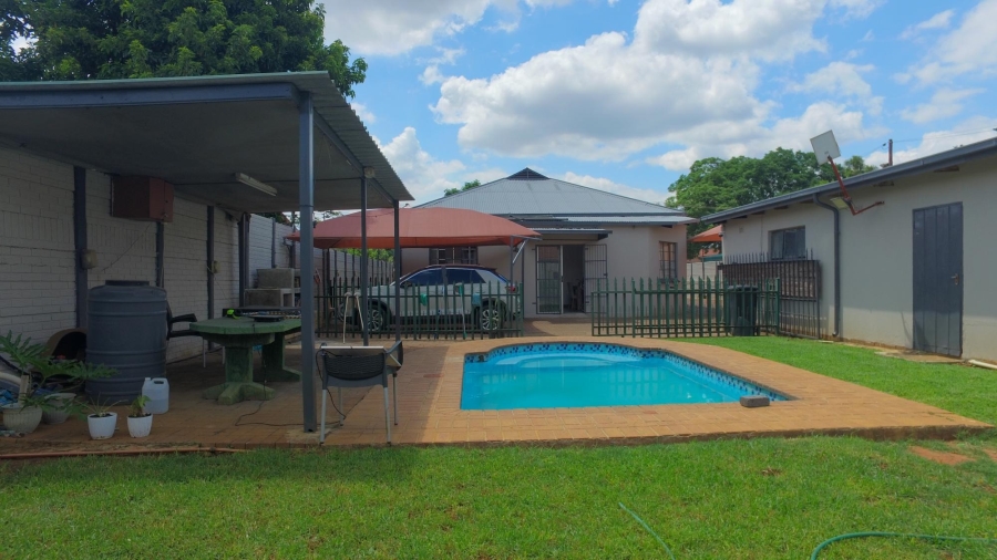 3 Bedroom Property for Sale in Rustenburg Central North West